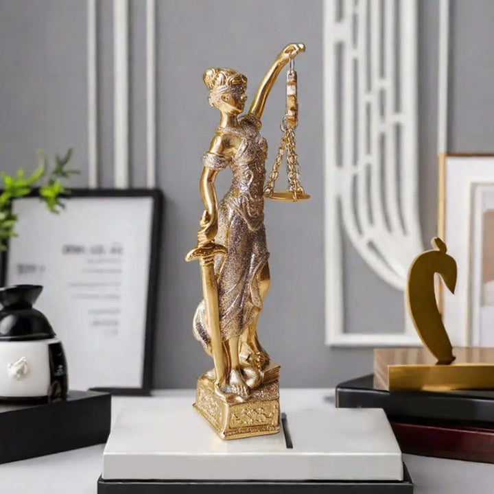 Creative Lady Of Justice Sculpture